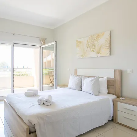 Quinta Da Barracuda By Golden Zenith