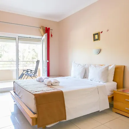 Quinta Da Barracuda By Golden Zenith Apartment *