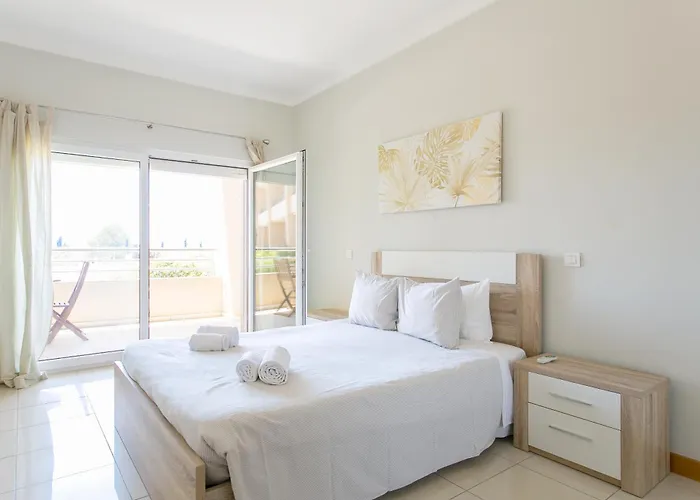 Quinta Da Barracuda By Golden Zenith