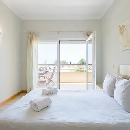 Quinta Da Barracuda By Golden Zenith Apartment